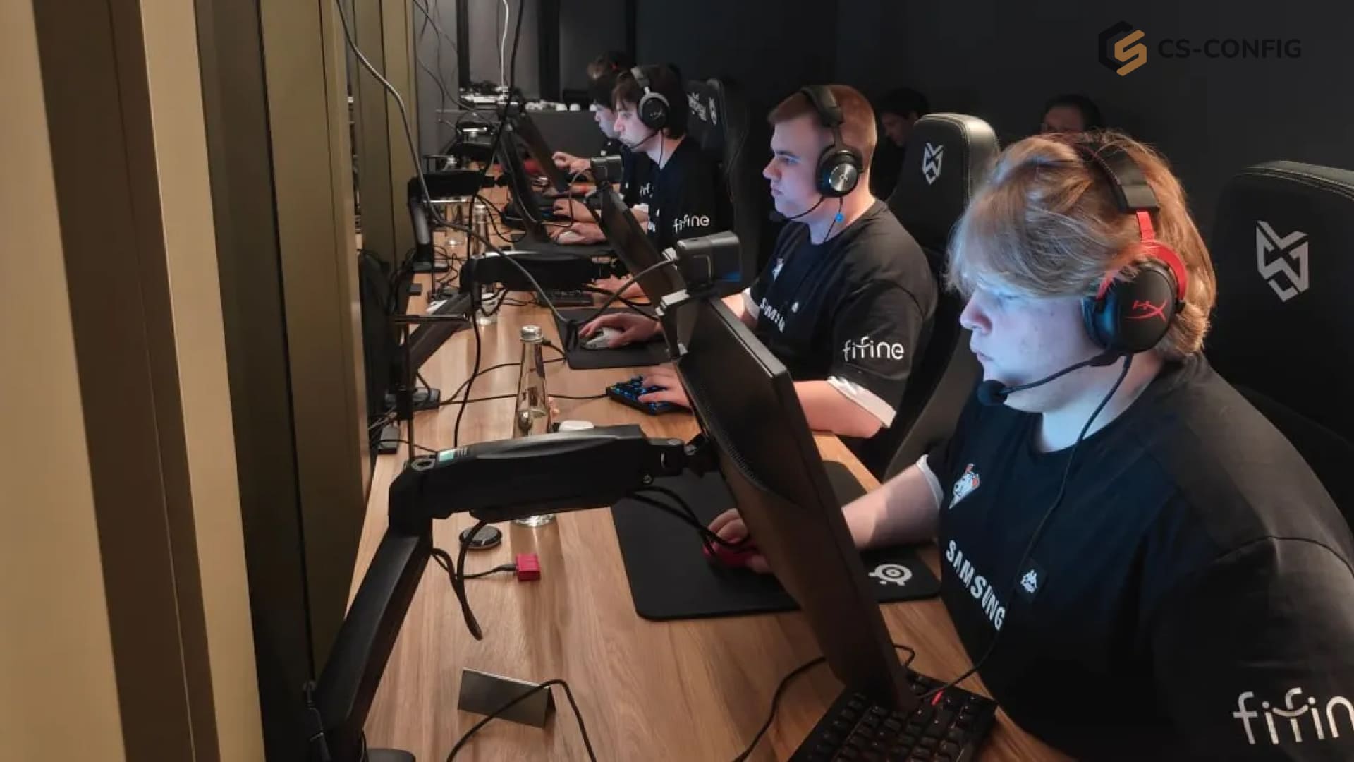 Virtus.pro прошла в полуфинал CCT Europe 2026 Series #4, одолев 1w Team